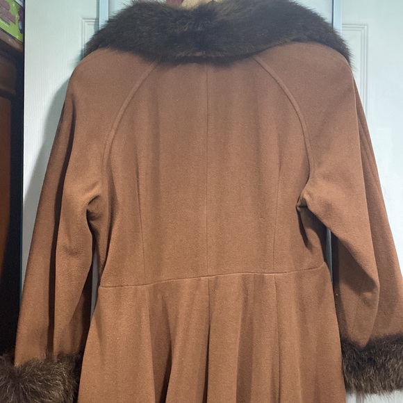 Faitat Women Collection Brown Vintage dress coat faux fur Size 42 Euc - Picture 3 of 4